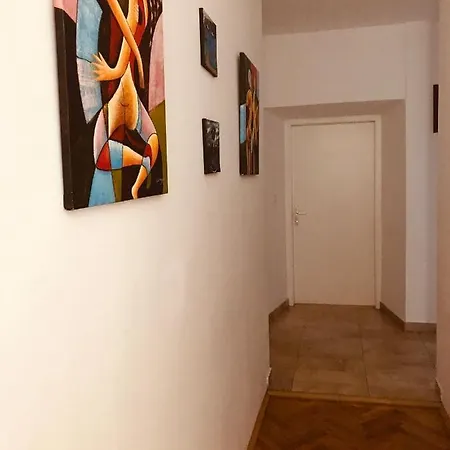 Old Citycenter Apartment